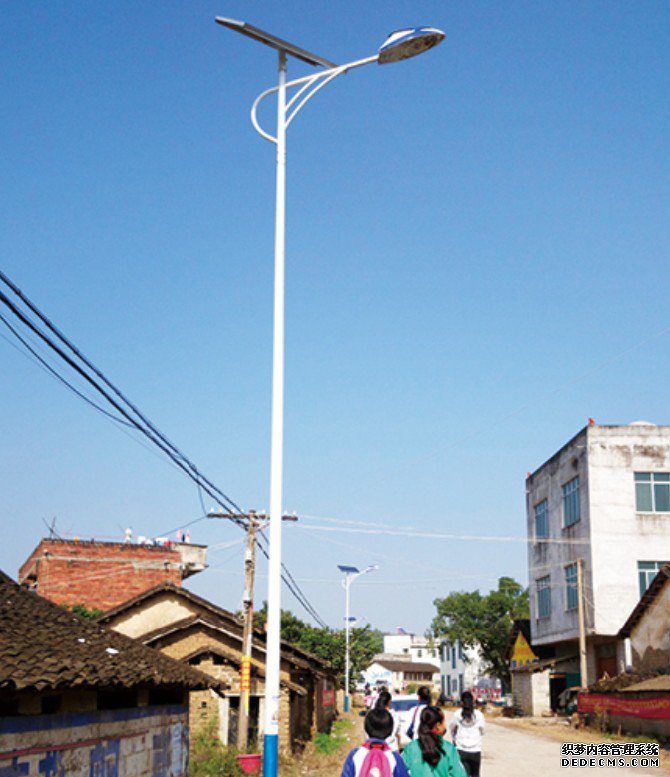 太阳能路灯036